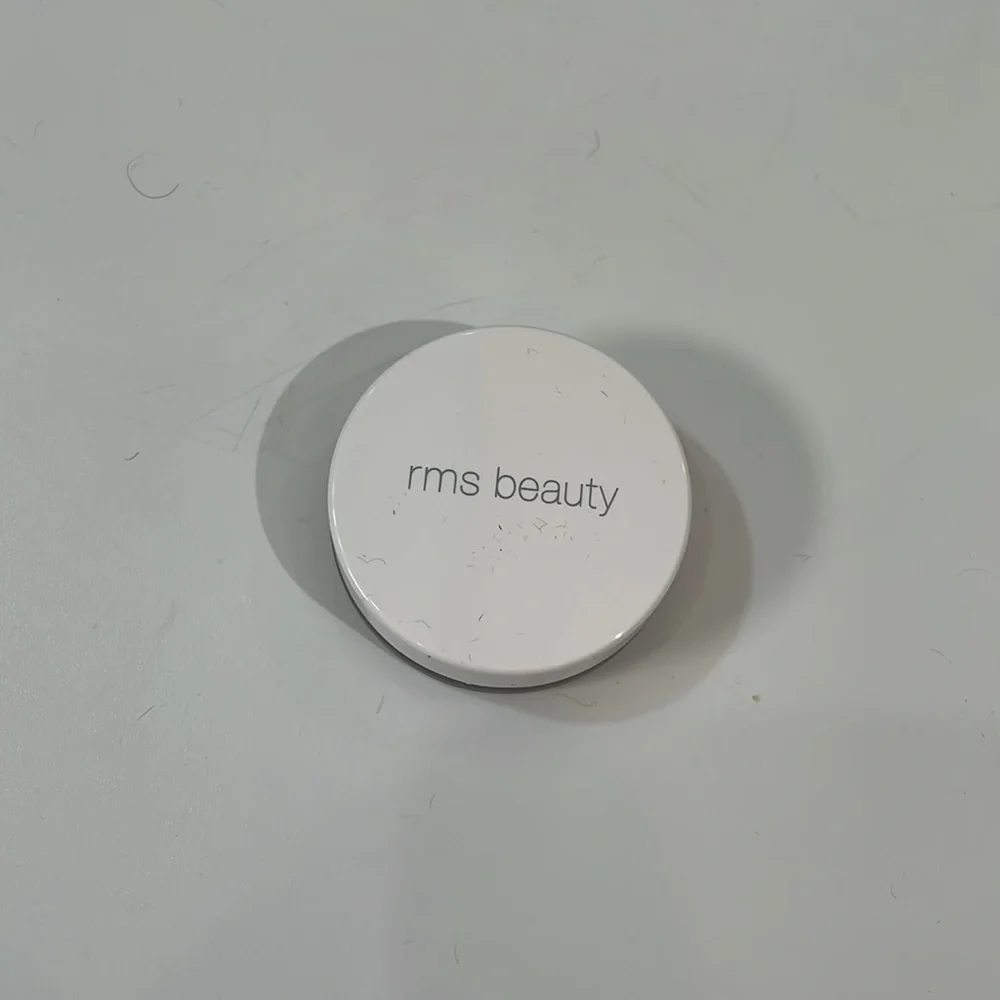NIB rms beauty UnCoverup Concealer In Shade 111 Cream Concealer